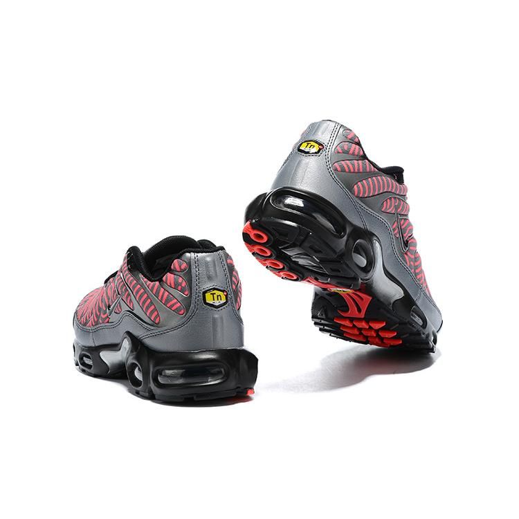 AIR MAX PLUS TN ‘EURO TOUR’